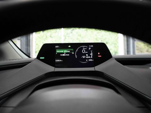 Used 2024 Toyota Prius LE FWD image 16