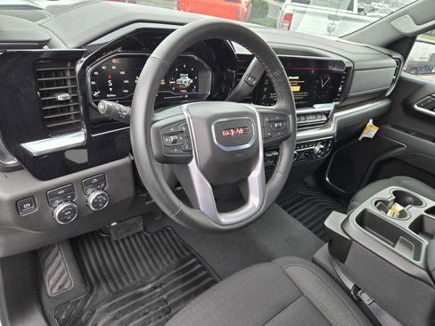Used 2025 GMC Sierra 1500 Elevation image 13