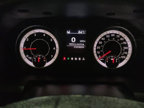 Used 2018 RAM 1500 Express RWD image 23