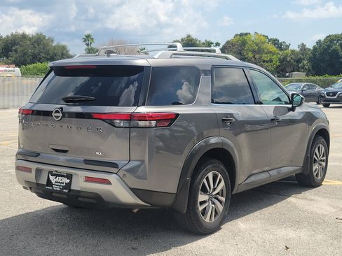 Used 2022 Nissan Pathfinder SL FWD image 4