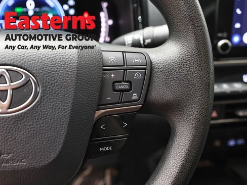 Used 2025 Toyota Camry LE FWD image 15