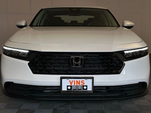 Used 2025 Honda Accord LX image 18