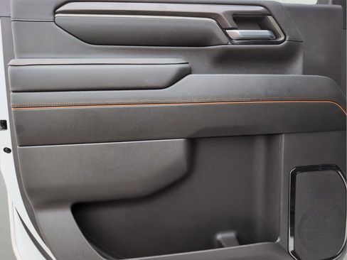 Used 2024 GMC Sierra 2500 AT4 w/ AT4 Premium Plus Package image 30