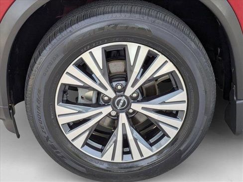 Used 2022 Nissan Rogue SV image 23