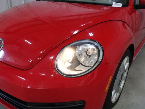 Used 2012 Volkswagen Beetle 2.5 FWD image 31