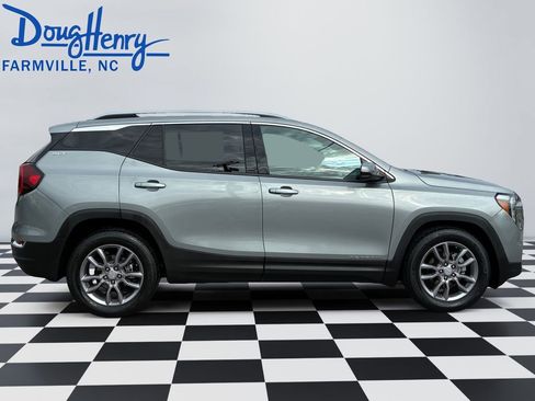 Used 2023 GMC Terrain SLT w/ Infotainment Package II FWD image 6