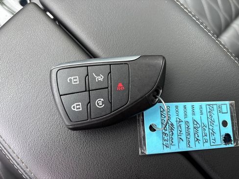 Used 2022 Buick Envision Avenir w/ Technology Package II AWD/4WD image 32