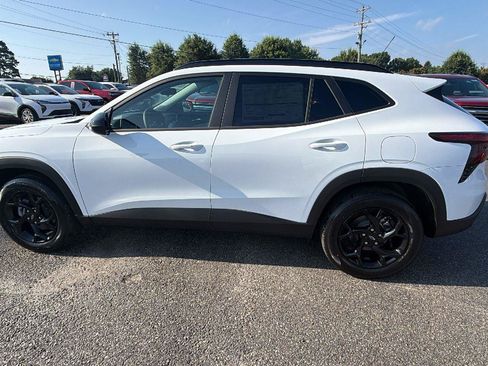 New 2026 Chevrolet Trax LT w/ Driver Confidence Package FWD image 10