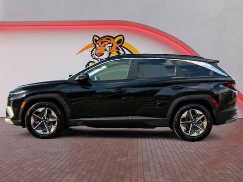 Used 2025 Hyundai Tucson SEL FWD image 9