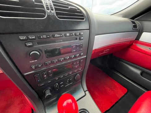 Used 2002 Ford Thunderbird Deluxe RWD image 15