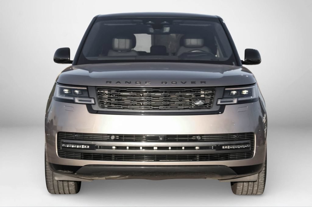 Used 2023 Land Rover Range Rover SE AWD/4WD image 3