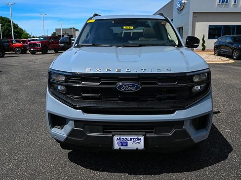 Used 2025 Ford Expedition Active AWD/4WD image 10