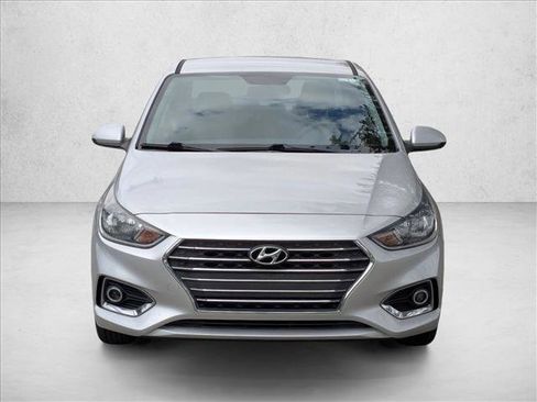 Used 2020 Hyundai Accent SEL FWD image 2