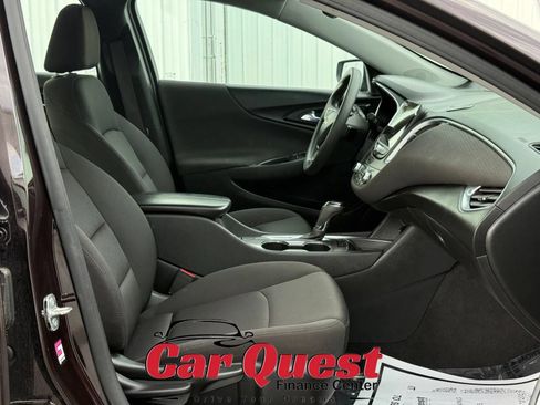 Used 2020 Chevrolet Malibu LT FWD image 17