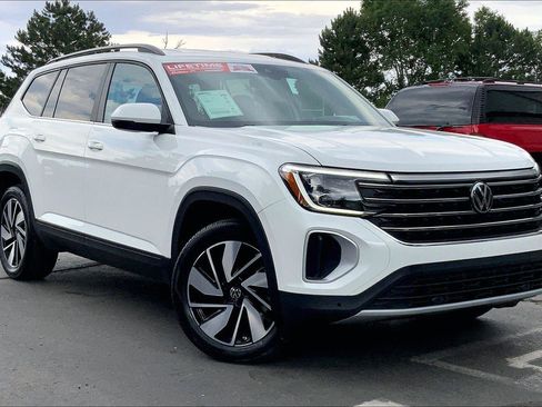 Used 2024 Volkswagen Atlas SE AWD/4WD image 35