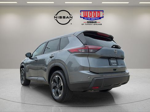 Certified 2024 Nissan Rogue SV AWD/4WD image 4