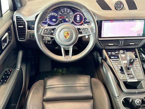 Used 2021 Porsche Cayenne image 21