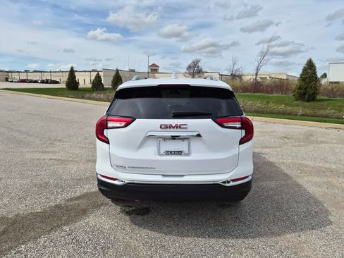 Used 2023 GMC Terrain SLT w/ LPO, Floor Liner Package FWD image 6