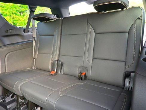 Used 2026 Chevrolet Suburban Premier w/ Sun And Tow Package AWD/4WD image 30