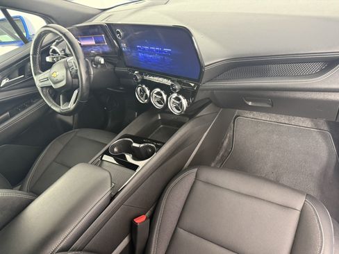 Used 2024 Chevrolet Blazer EV LT AWD/4WD image 11