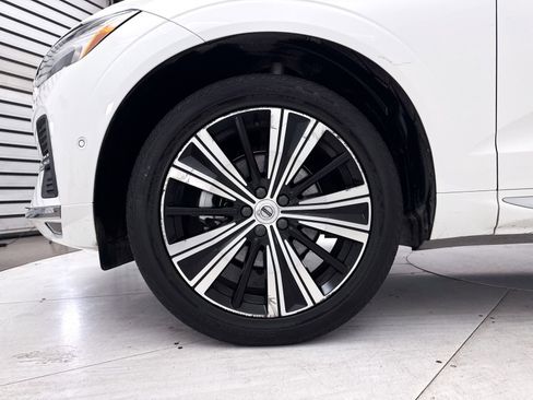 Used 2023 Volvo XC60 B5 Plus w/ Protection Package Premier FWD image 14