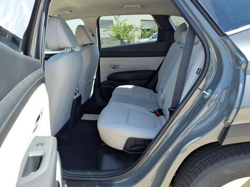 New 2026 Hyundai Tucson SEL FWD image 17