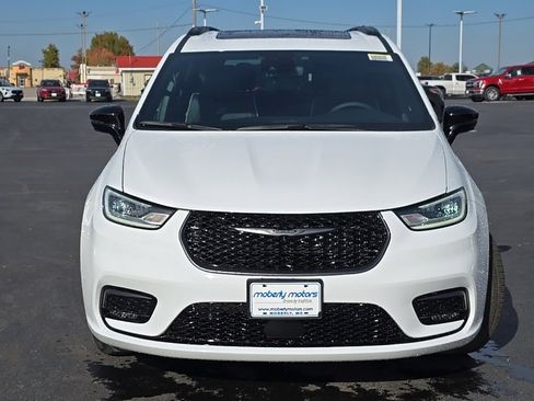 New 2026 Chrysler Pacifica Limited w/ S Appearance Package image 64