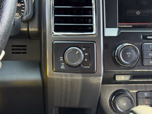 Used 2015 Ford F150 XLT w/ Equipment Group 302A Luxury AWD/4WD image 12