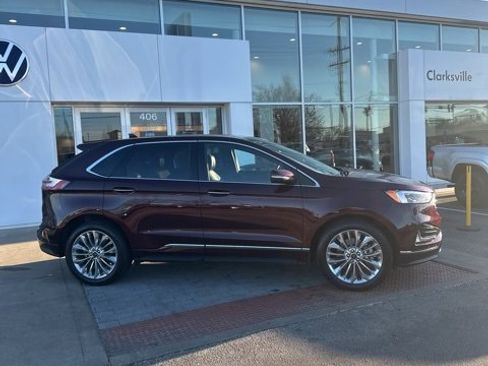 Used 2020 Ford Edge Titanium w/ Equipment Group 301A image 3