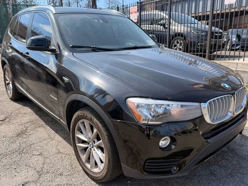 Used 2017 BMW X3 xDrive28i w/ Premium Package image 3