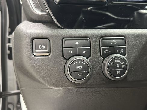 Used 2024 Chevrolet Silverado 3500 LT w/ Convenience Package image 17