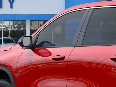 New 2026 Chevrolet Traverse LT w/ Driver Confidence Package image 13