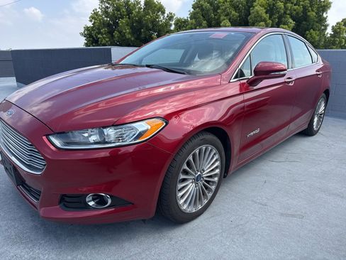 Used 2014 Ford Fusion Titanium FWD image 2