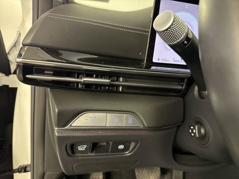 Used 2025 Genesis GV80 2.5T image 14