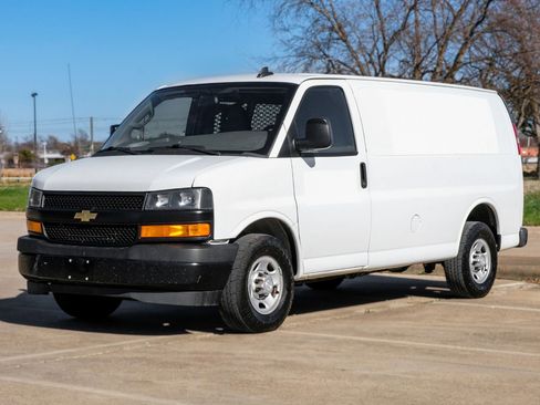 Used 2019 Chevrolet Express 2500 w/ Driver Convenience Package image 2