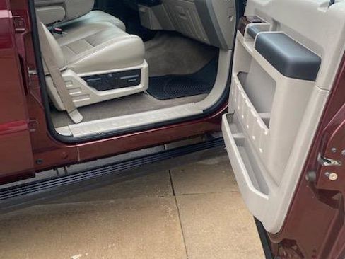 Used 2010 Ford F350 Lariat image 10