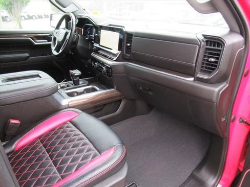 Used 2022 Chevrolet Silverado 1500 LT w/ Protection Package RWD image 10