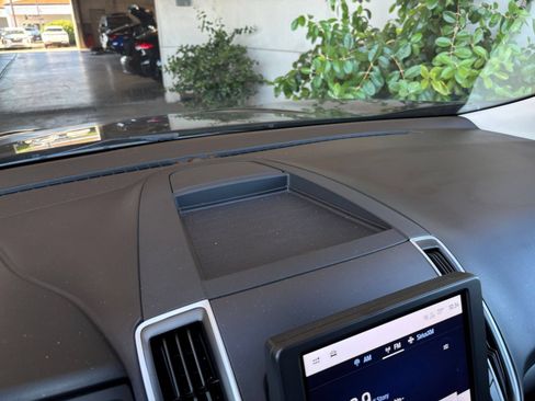 Used 2024 Ford Edge SEL AWD/4WD image 14