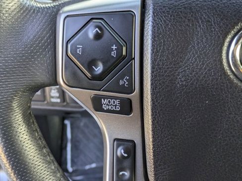 Used 2022 Toyota Tacoma Limited image 21