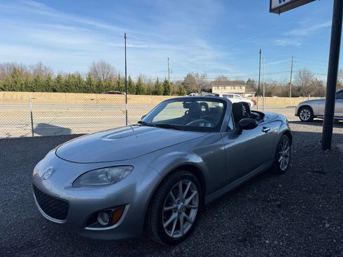 Used 2011 MAZDA MX-5 Miata Grand Touring image 3