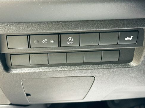 New 2026 Mitsubishi Outlander SE image 10