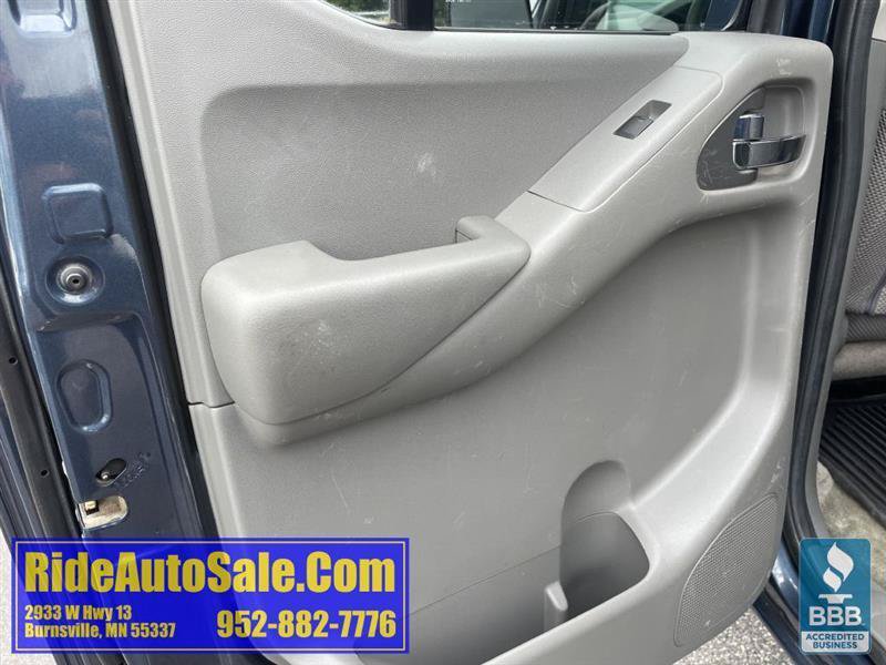 Used 2013 Nissan Frontier SV AWD/4WD image 11