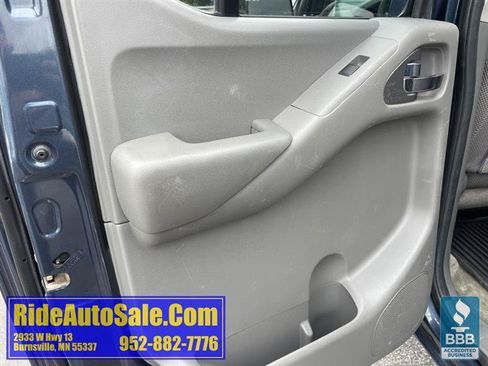 Used 2013 Nissan Frontier SV AWD/4WD image 11