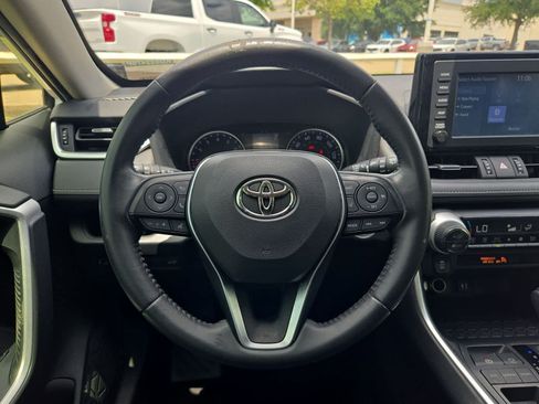 Used 2019 Toyota RAV4 XLE Premium FWD image 23