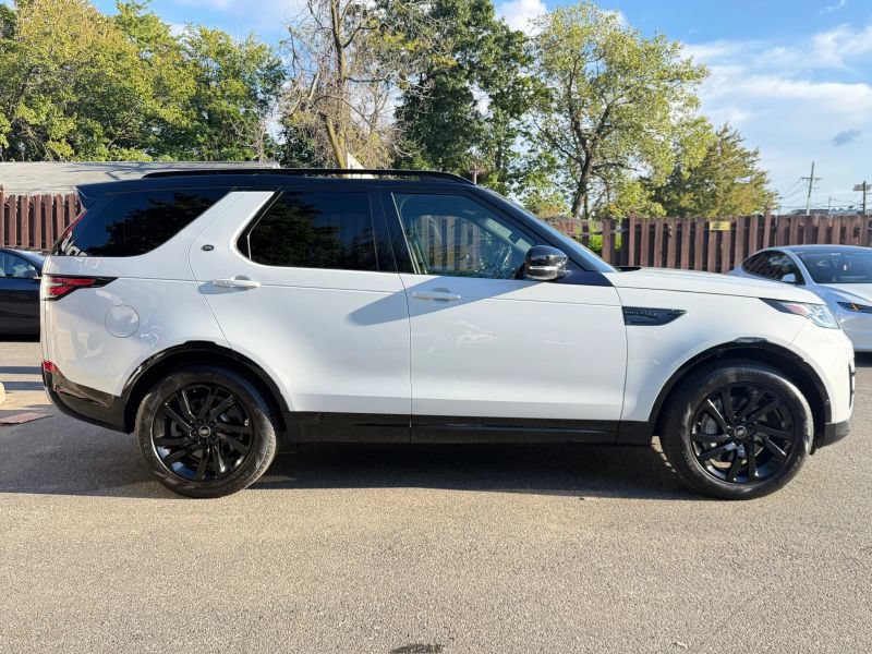 Used 2020 Land Rover Discovery Landmark AWD/4WD image 5