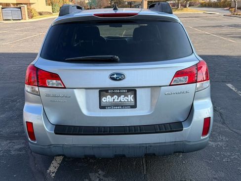 Used 2014 Subaru Outback 2.5i Premium image 4