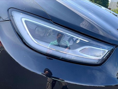 Used 2023 Chrysler Pacifica Touring-L FWD image 26