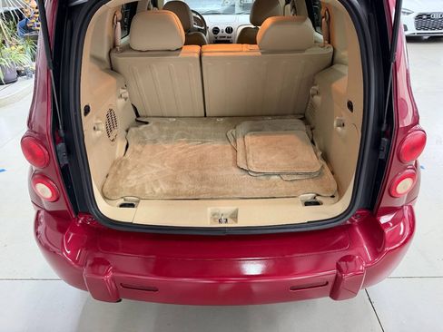 Used 2006 Chevrolet HHR LT w/ Preferred Equipment Group FWD image 9