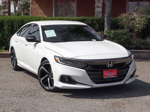 Used 2021 Honda Accord Sport image 2