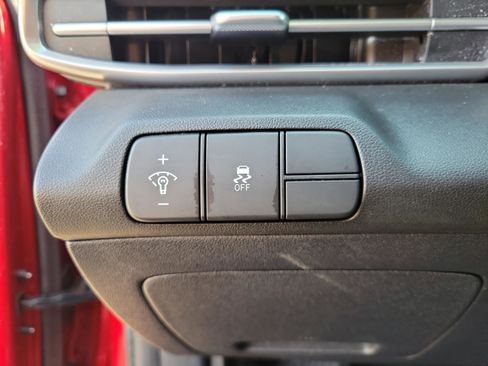 Certified 2024 Hyundai Elantra Limited image 15